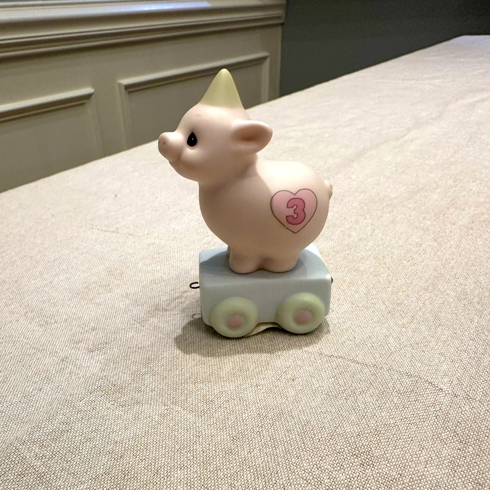Rare Vintage 1985 Precious Moments "Birthday Series" Year 3. Procelain Pig